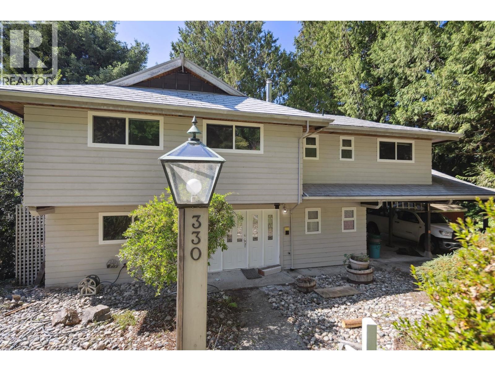 330 BAYVIEW ROAD, Lions Bay