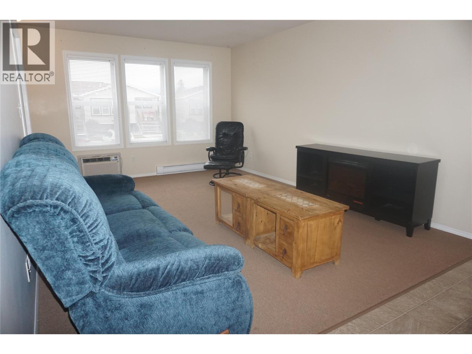 8895 Doherty Street, Canal Flats