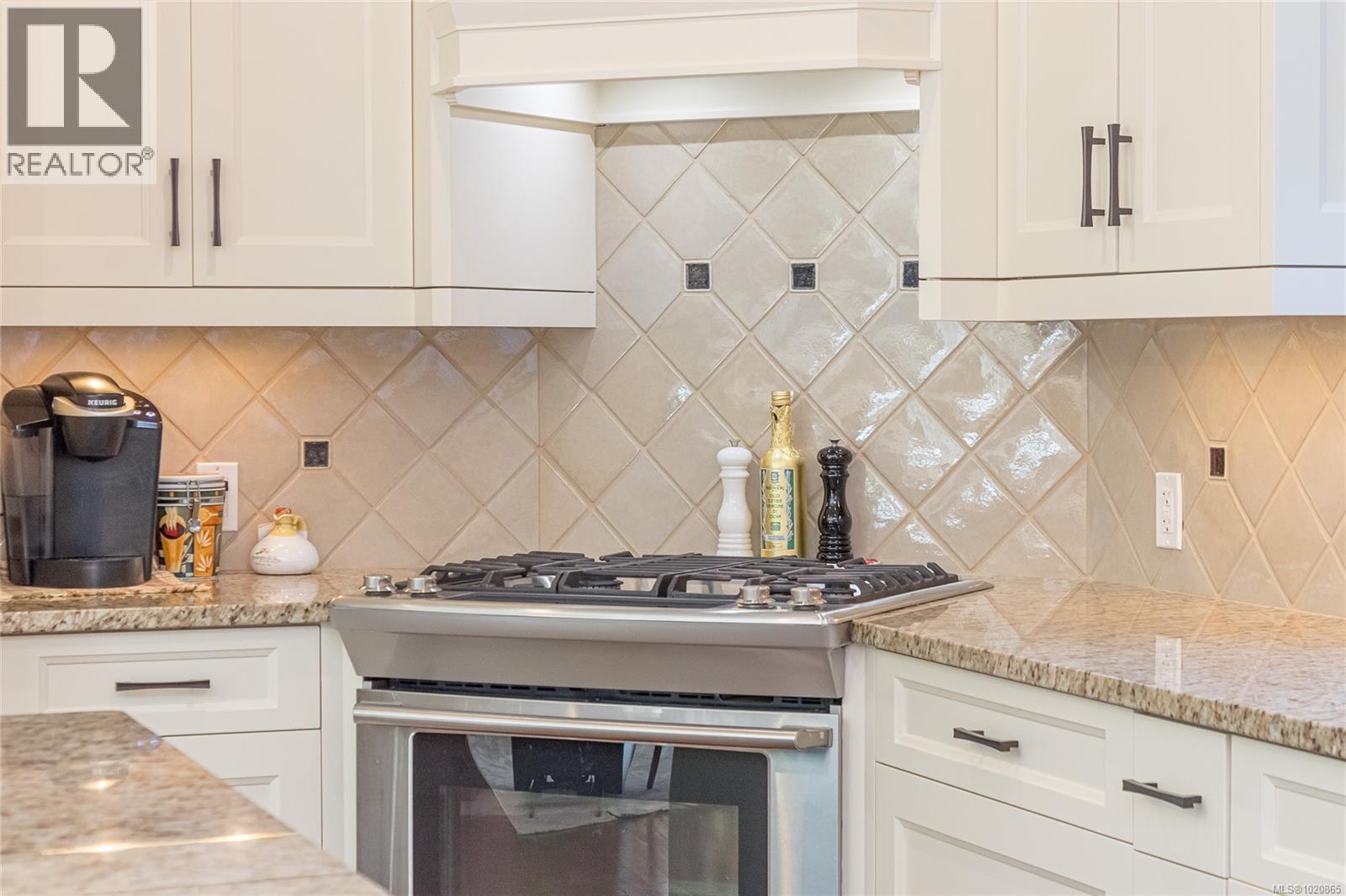 3888 Creekside Dr, Bowser