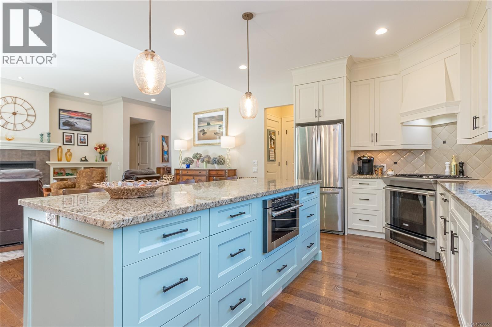 3888 Creekside Dr, Bowser