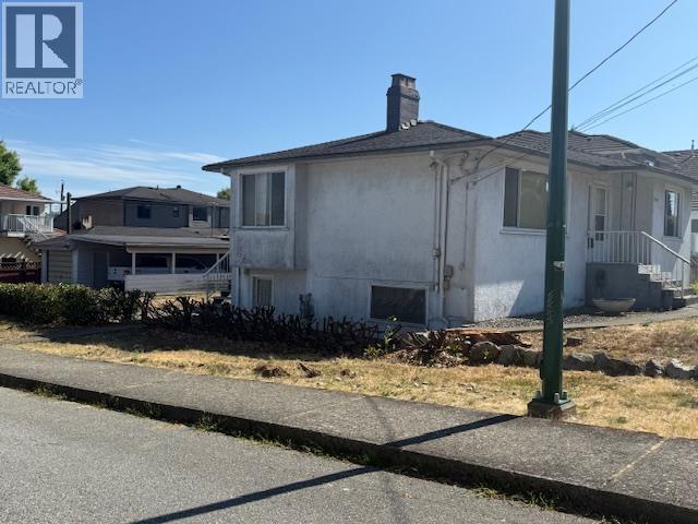 7790 15TH AVENUE, Burnaby