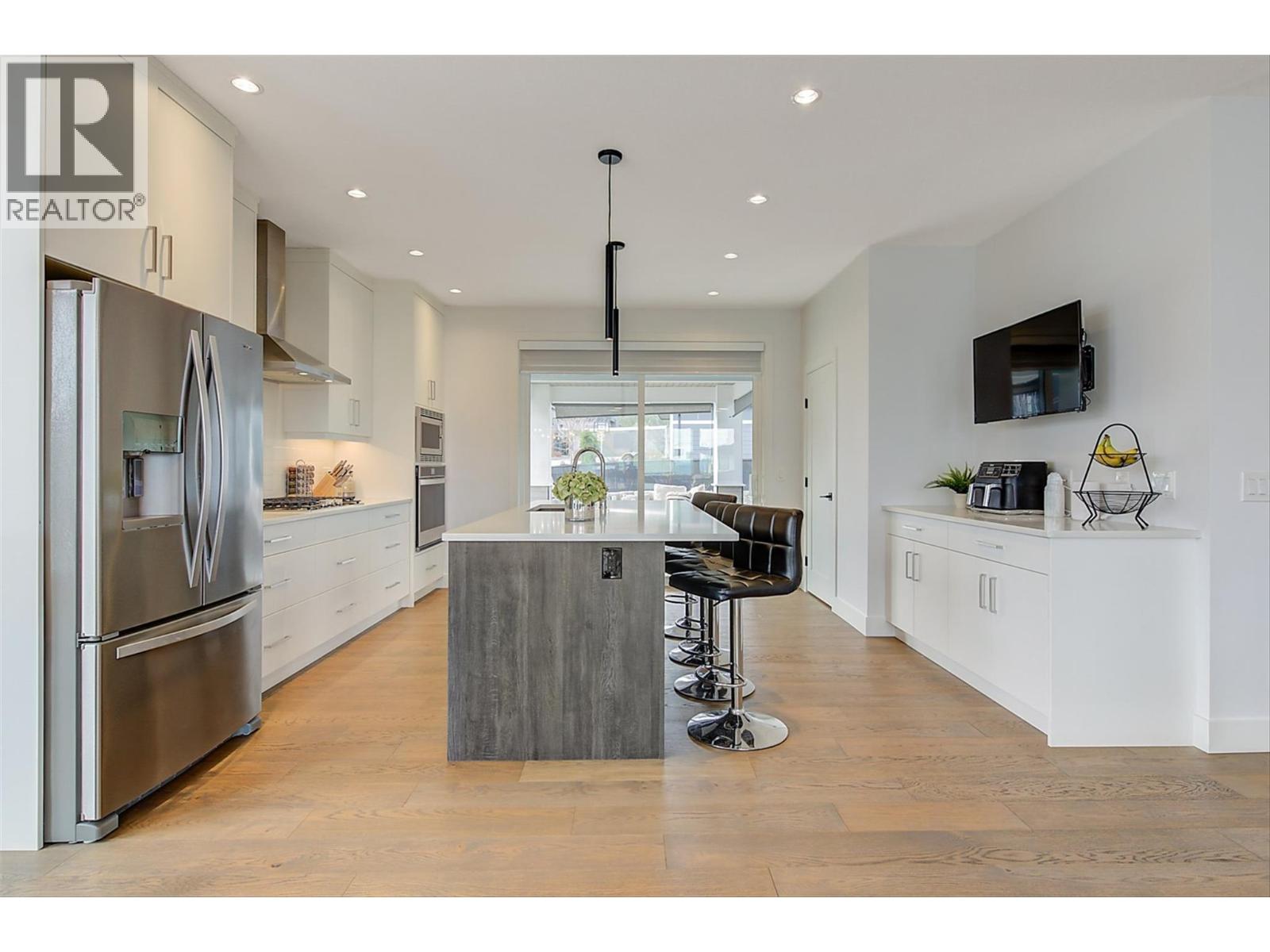  1235 Ponds Avenue, Kelowna