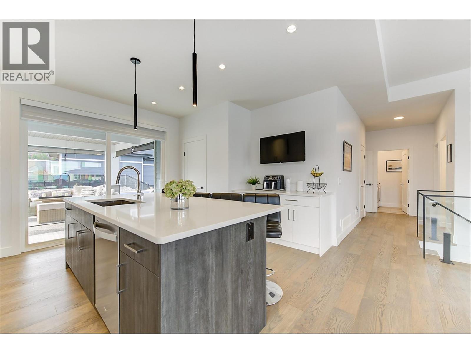  1235 Ponds Avenue, Kelowna