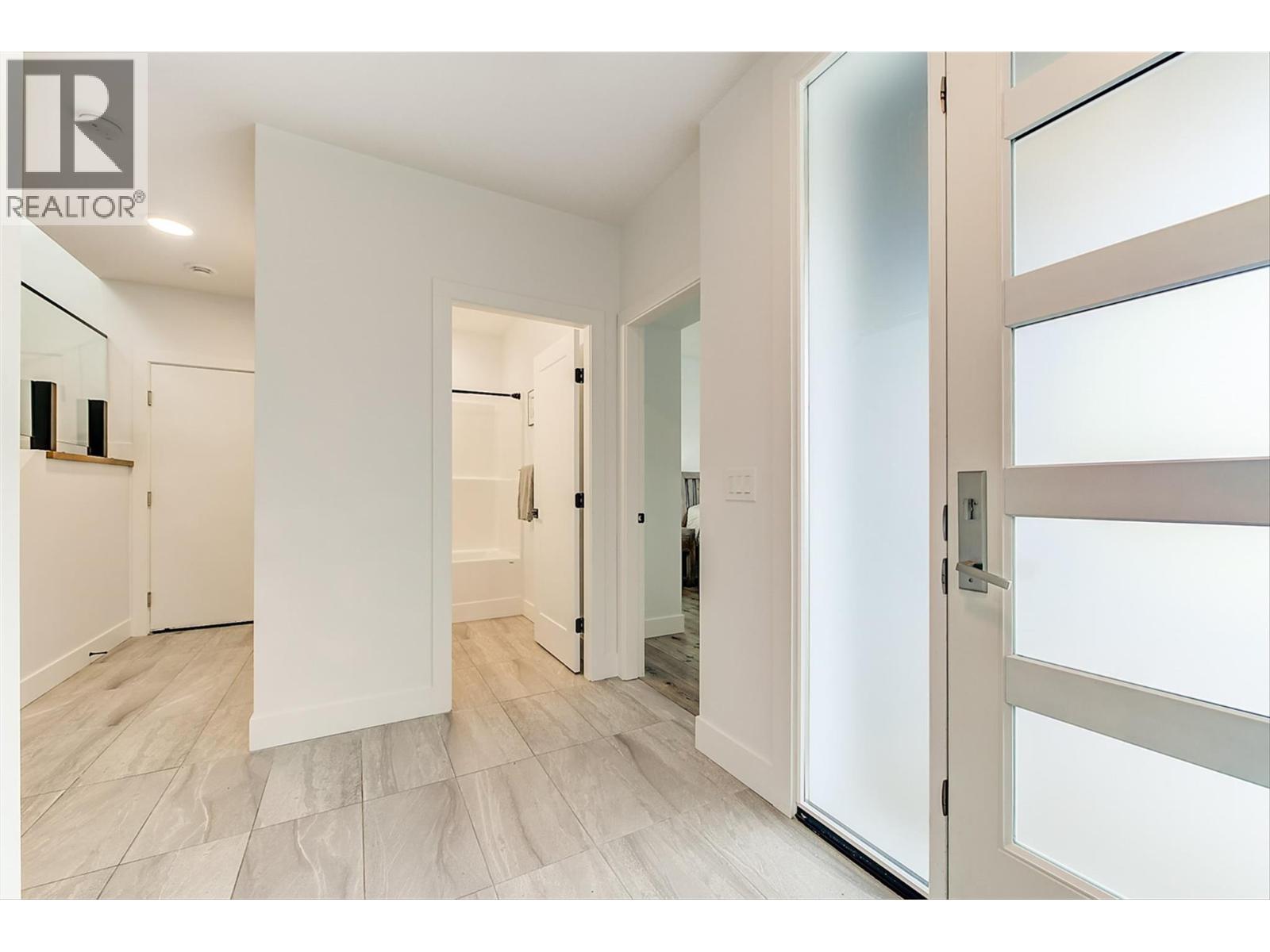  1235 Ponds Avenue, Kelowna