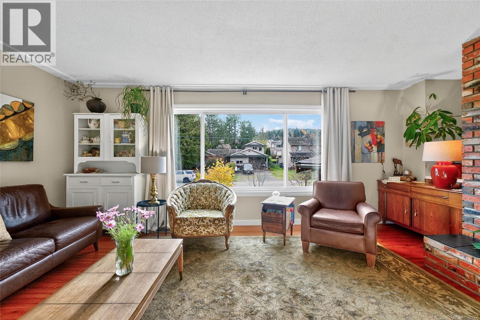 7330 Millard Dr, Lantzville