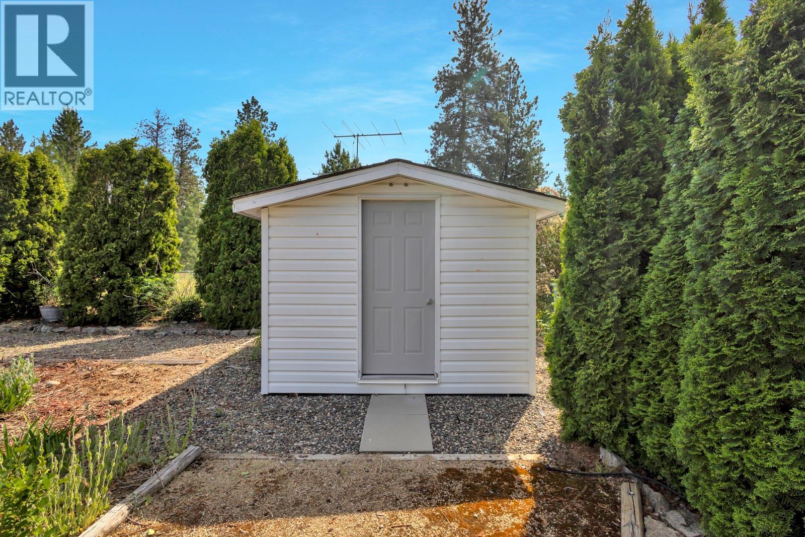 53 9510 Hwy 97 N Highway, Vernon