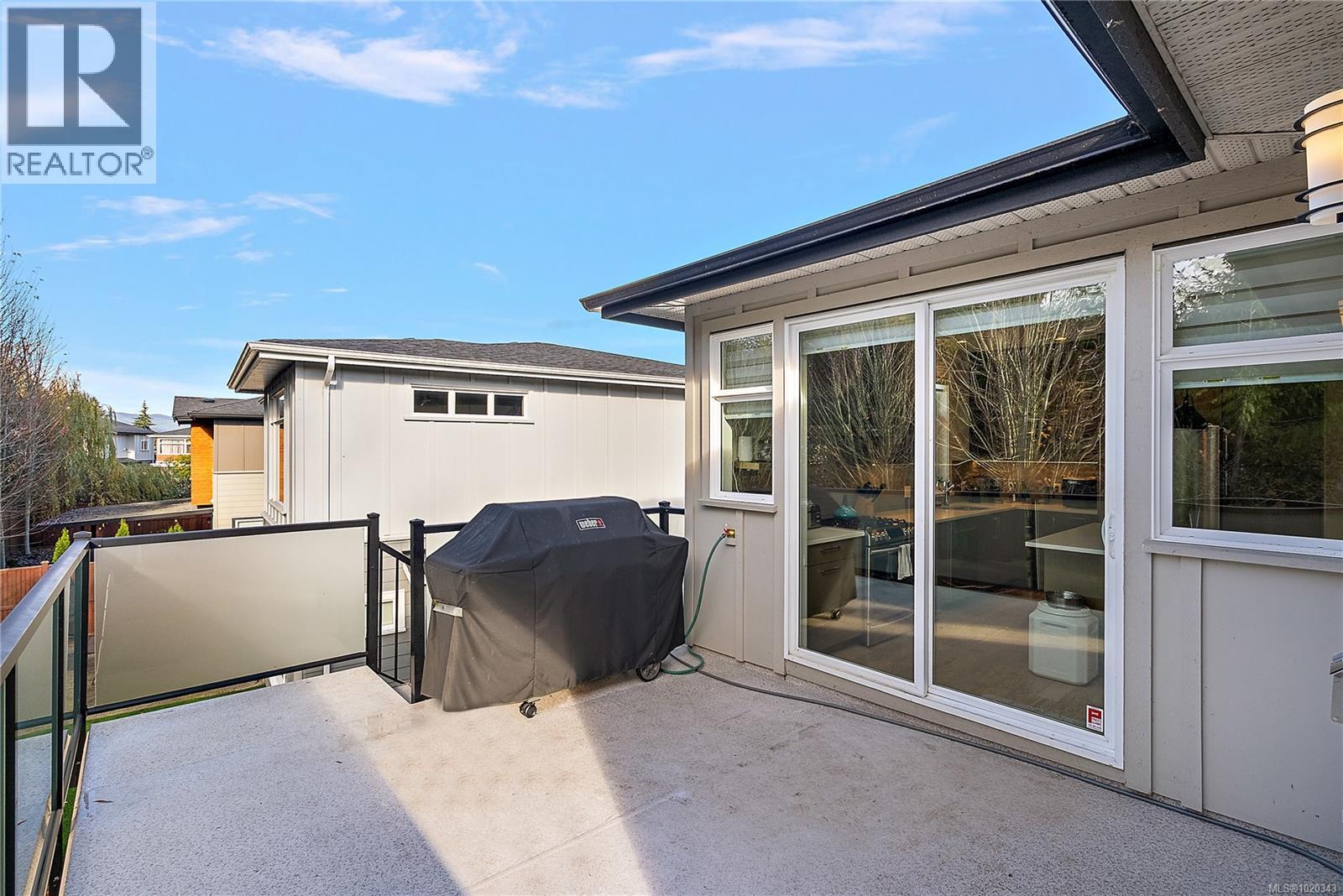 9286 Rideau Ave, North Saanich