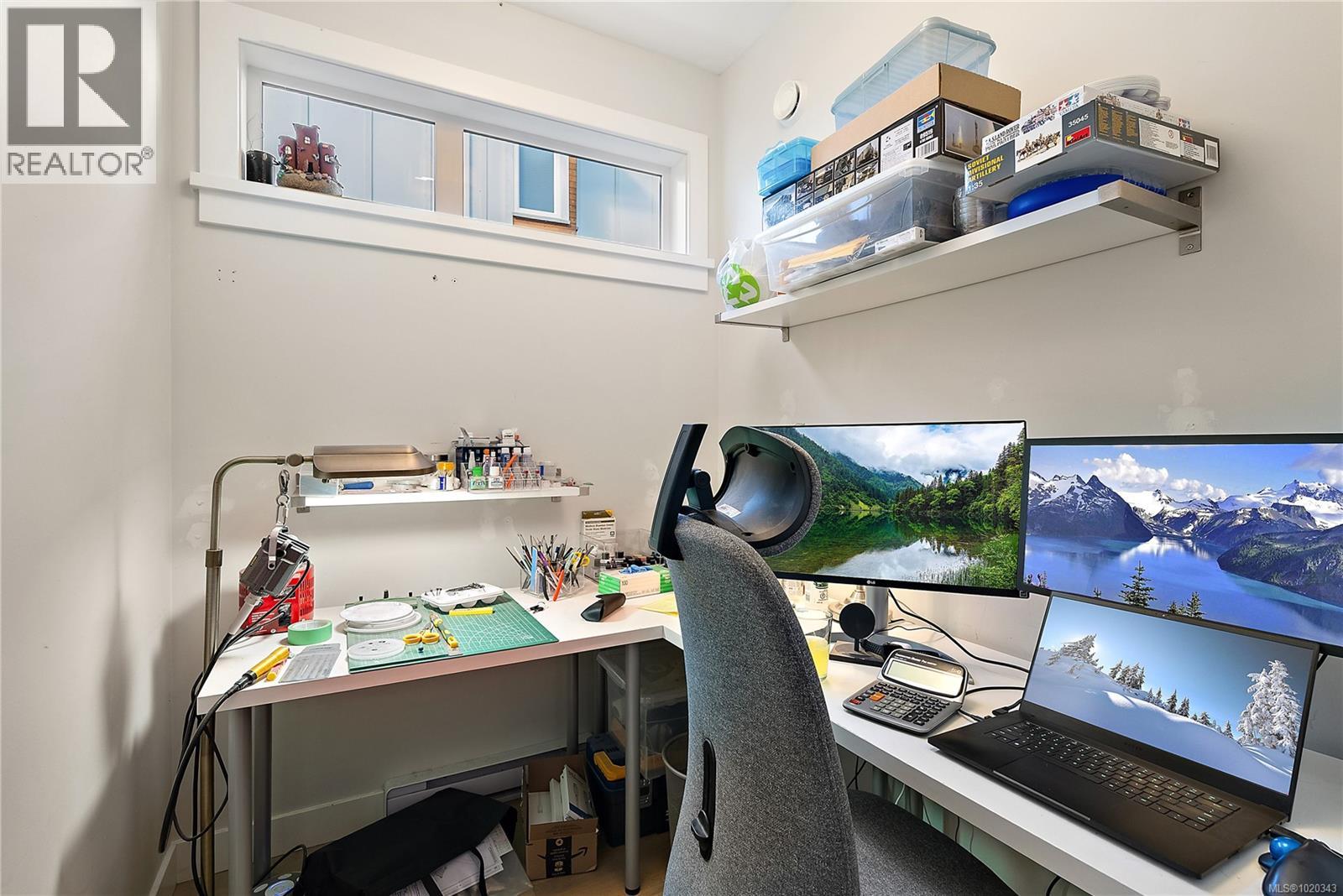 9286 Rideau Ave, North Saanich