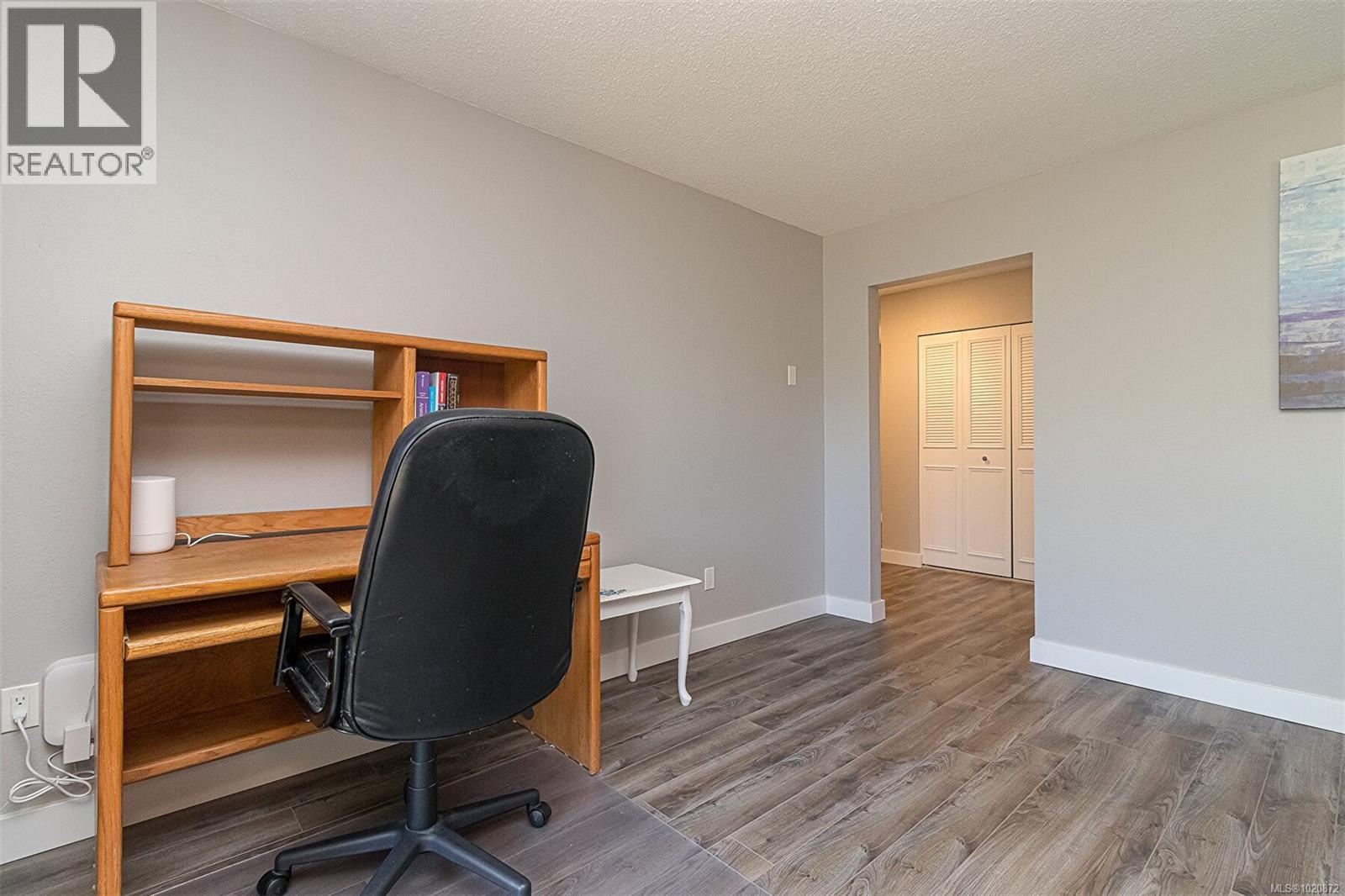 310 1009 McKenzie Ave, Saanich