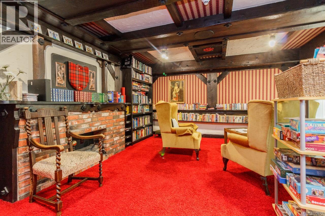 310 1009 McKenzie Ave, Saanich