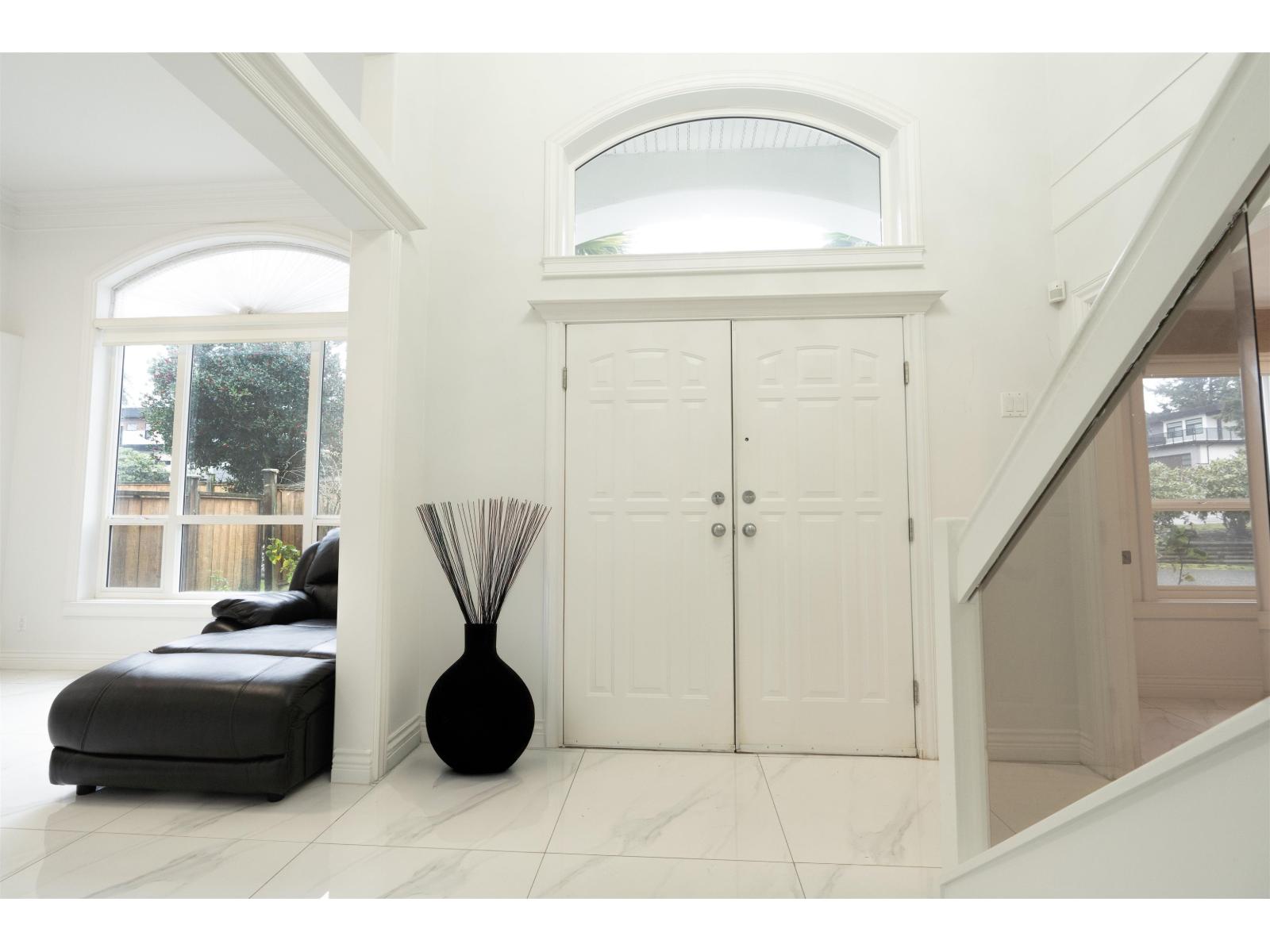 1388 LEE STREET, White Rock