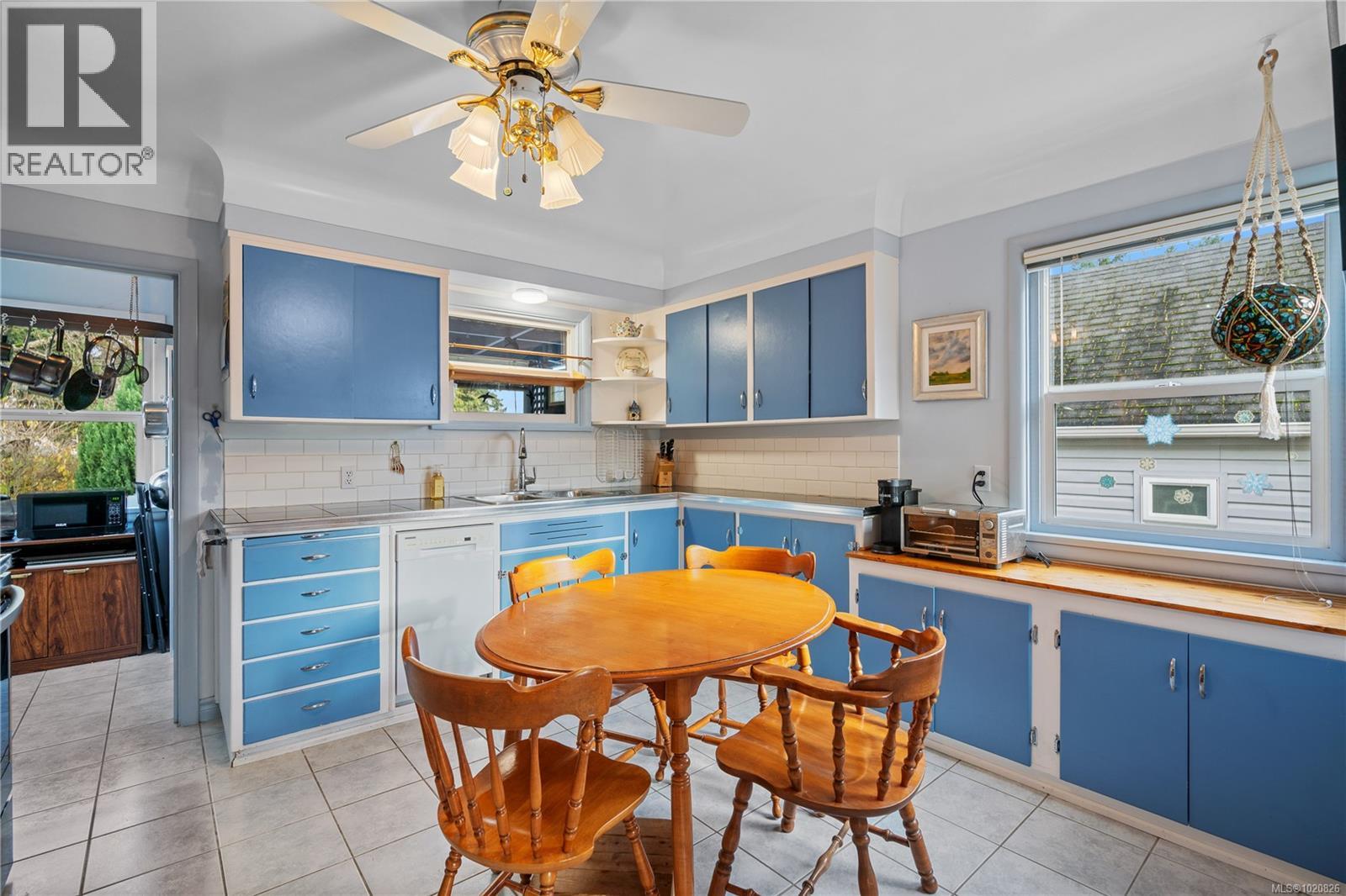 4029 Carey Rd, Saanich