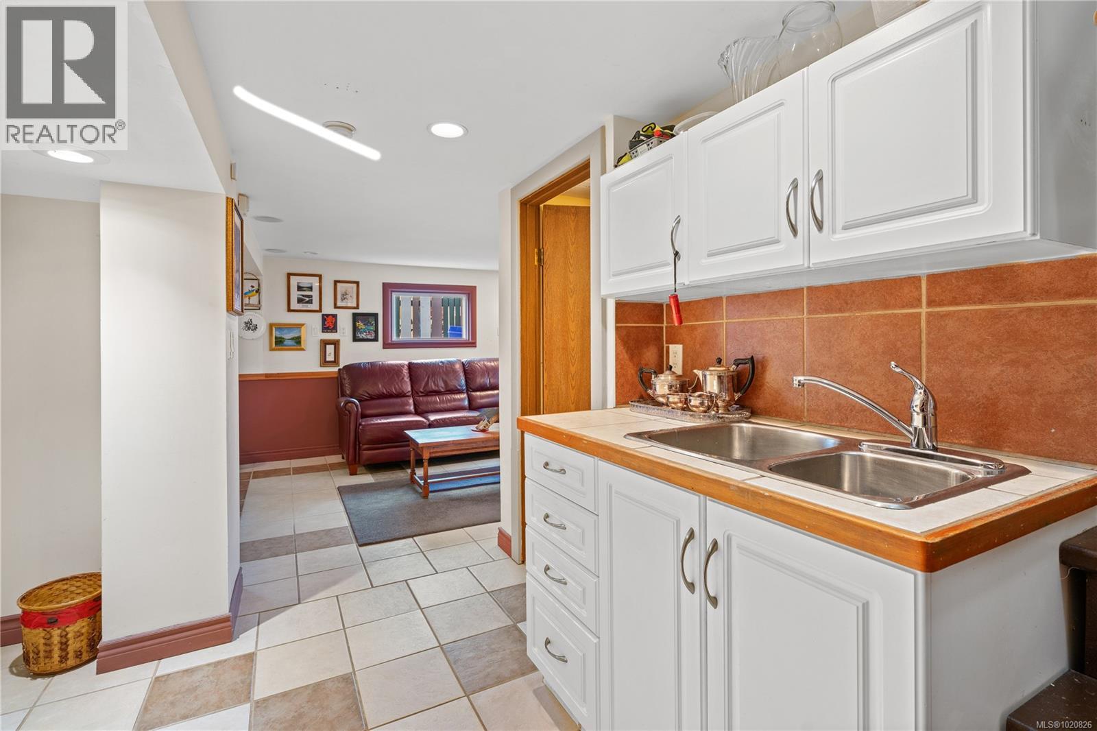 4029 Carey Rd, Saanich