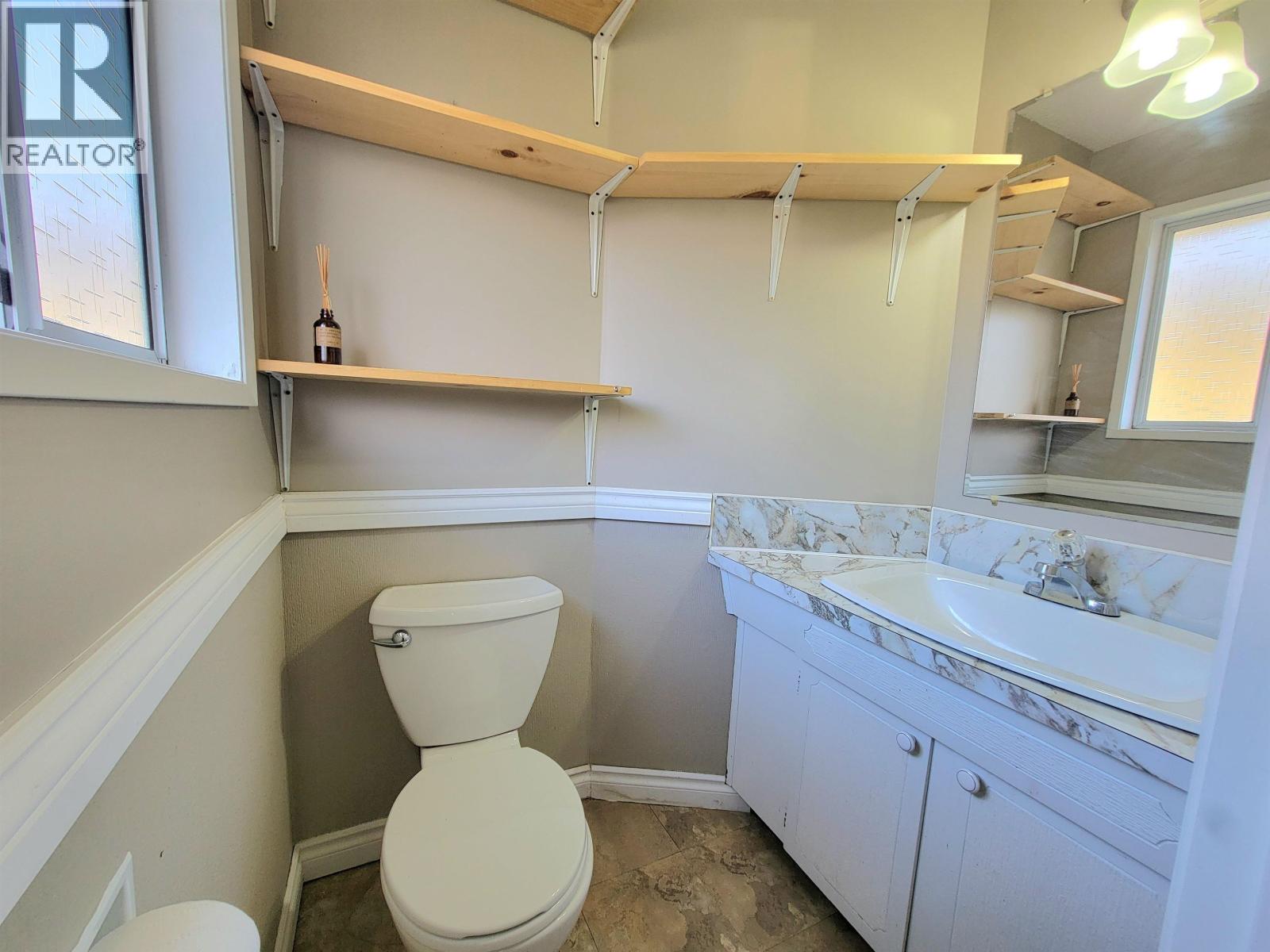 38295 CHESTNUT AVENUE, Squamish