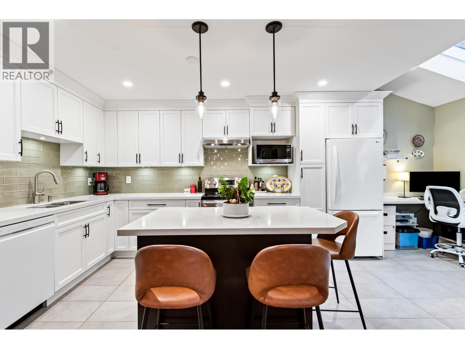 5857 MAYVIEW CIRCLE, Burnaby