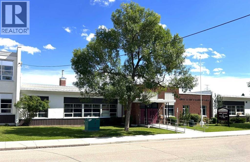 Single Family House for Sale in    Avenue SW Windsor Park Calgary 