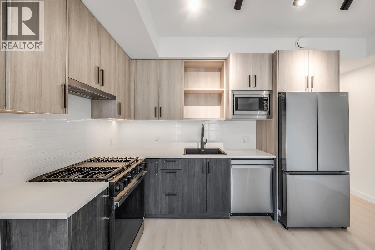 306 2002 ST GEORGE STREET, Port Moody