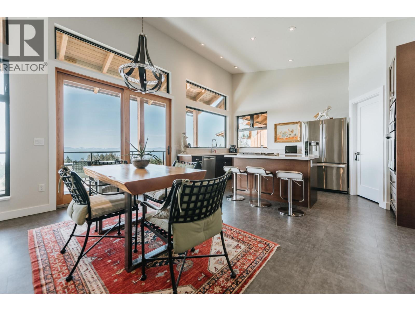 2247 PIXTON ROAD, Roberts Creek