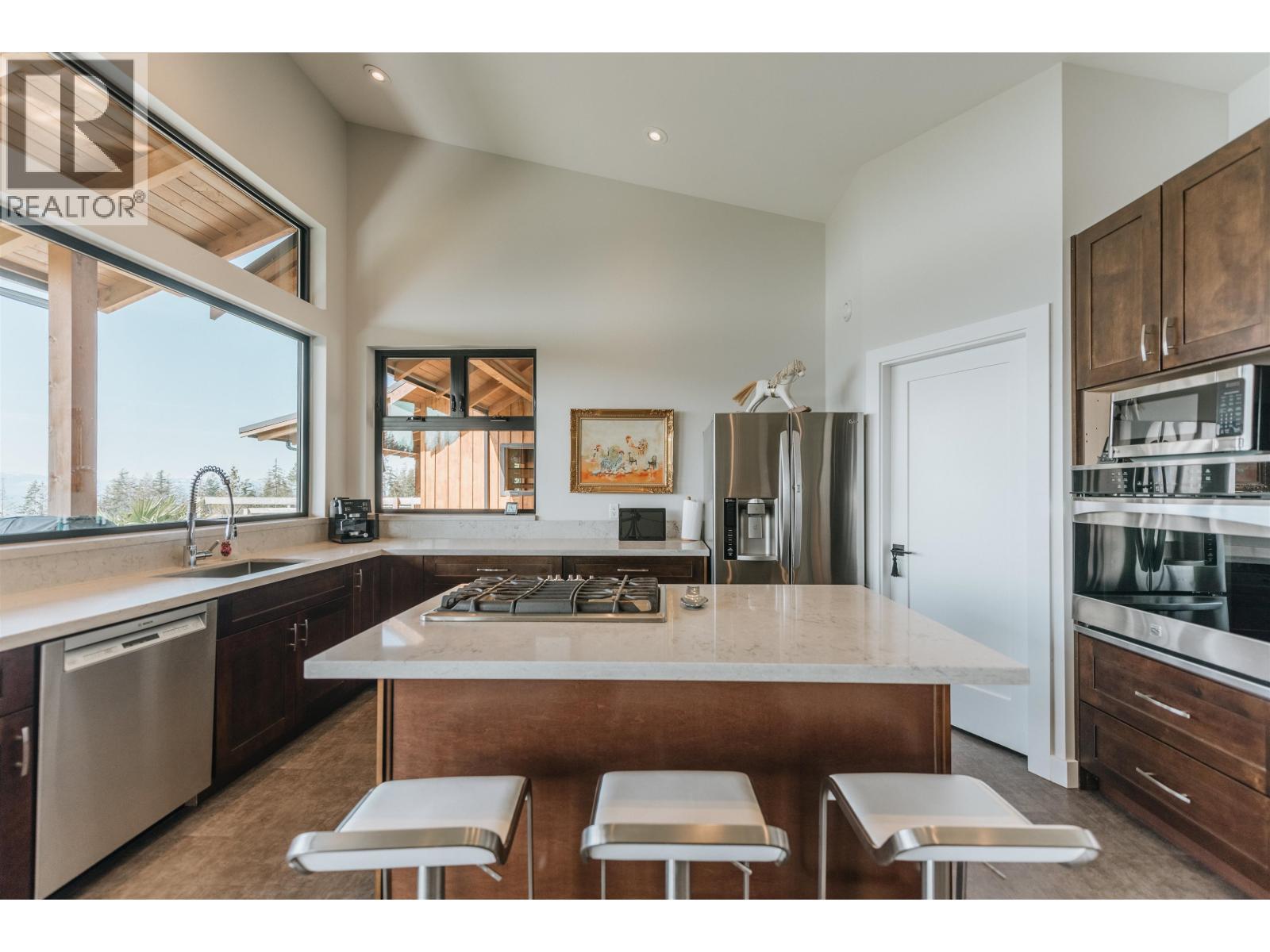 2247 PIXTON ROAD, Roberts Creek