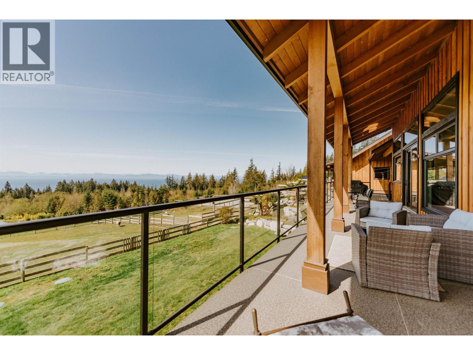 2247 PIXTON ROAD, Roberts Creek