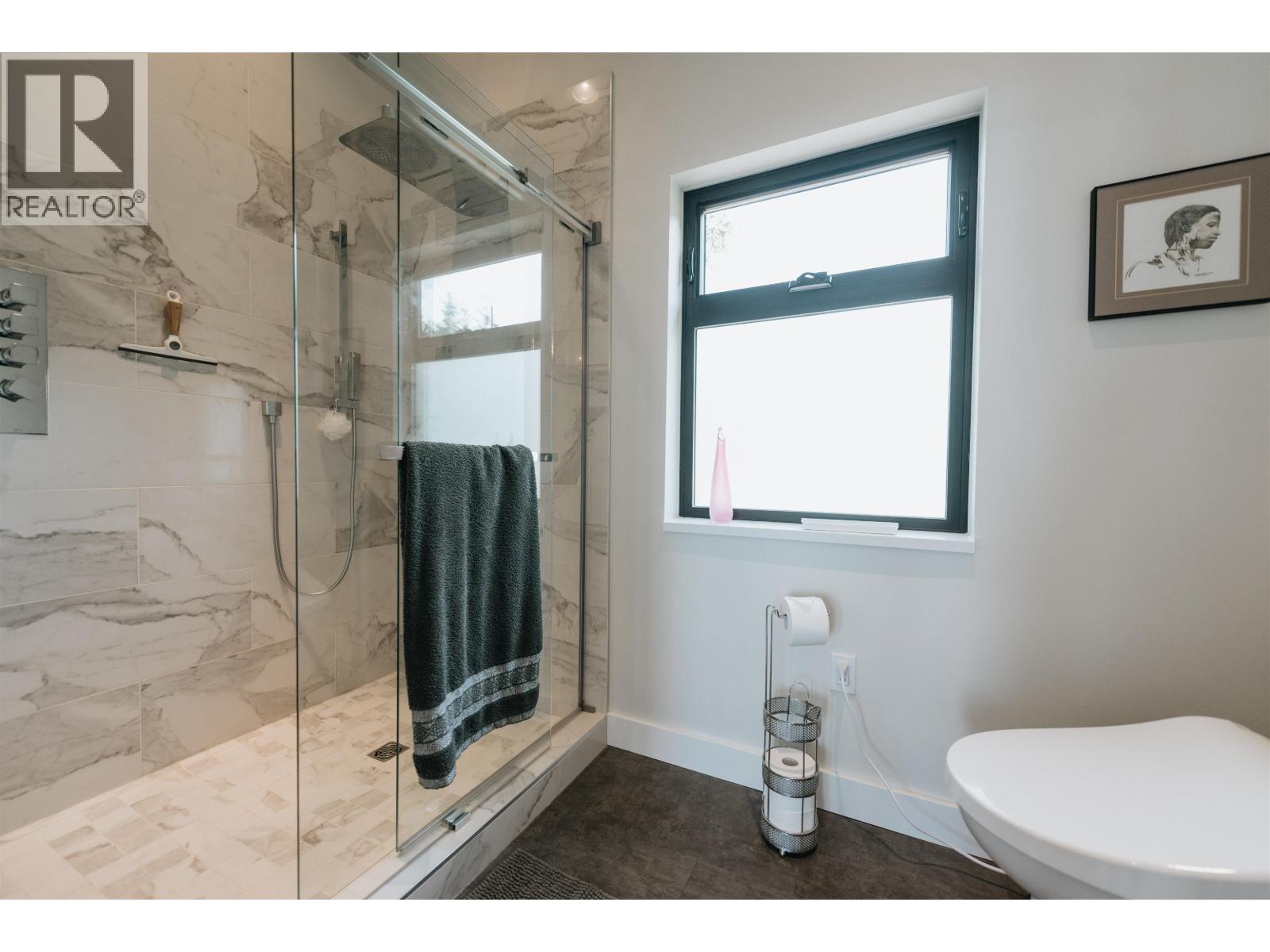 2247 PIXTON ROAD, Roberts Creek