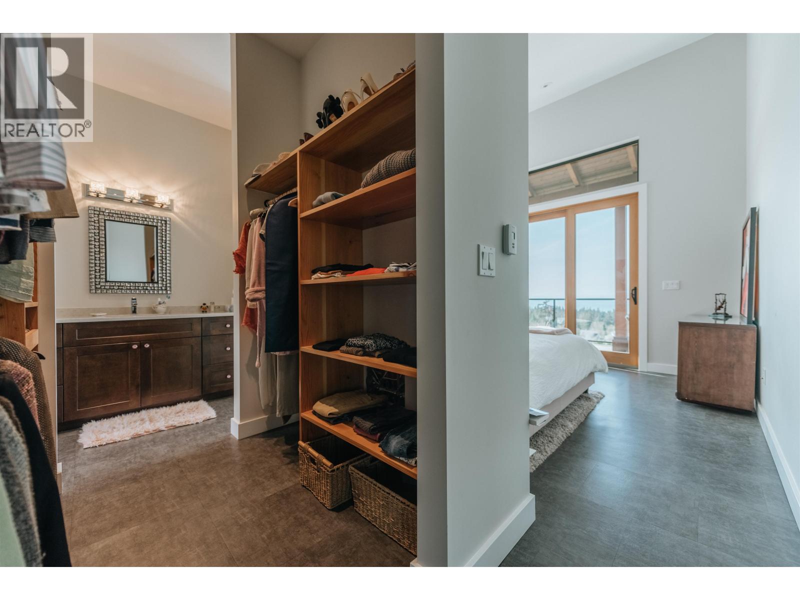 2247 PIXTON ROAD, Roberts Creek