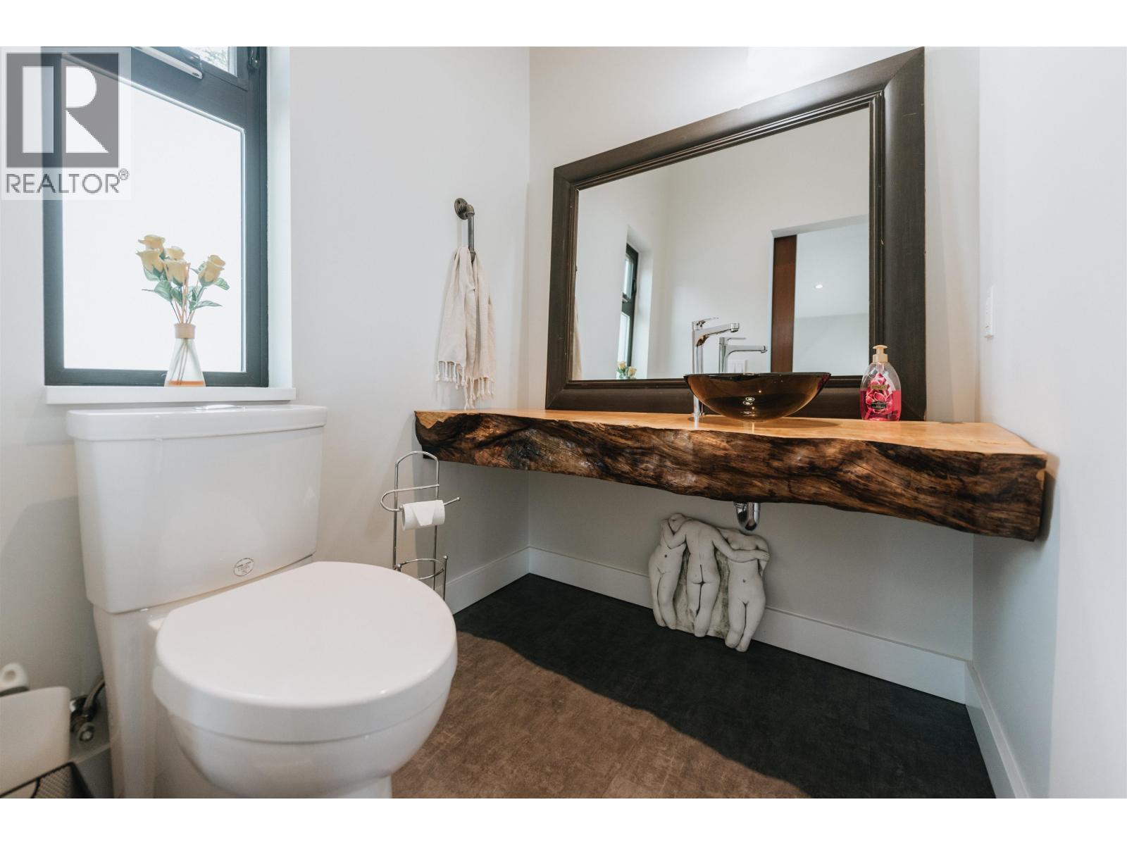 2247 PIXTON ROAD, Roberts Creek