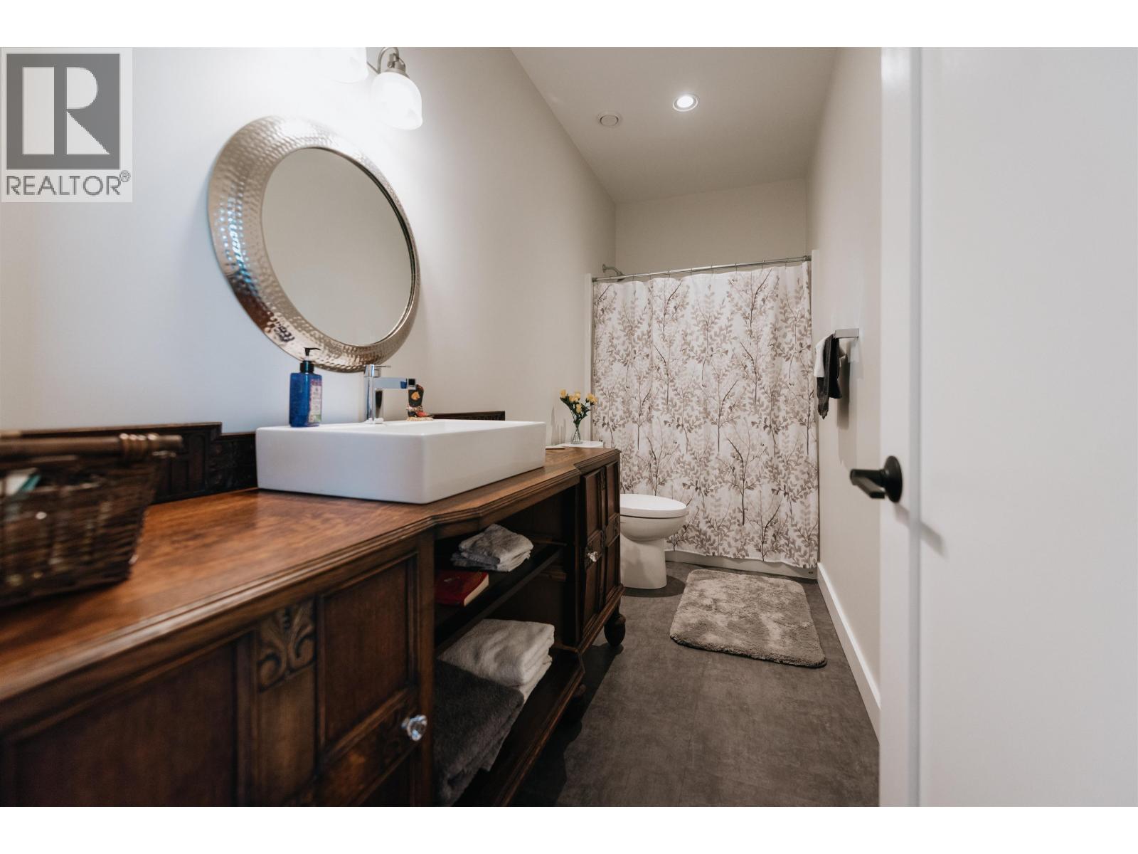 2247 PIXTON ROAD, Roberts Creek