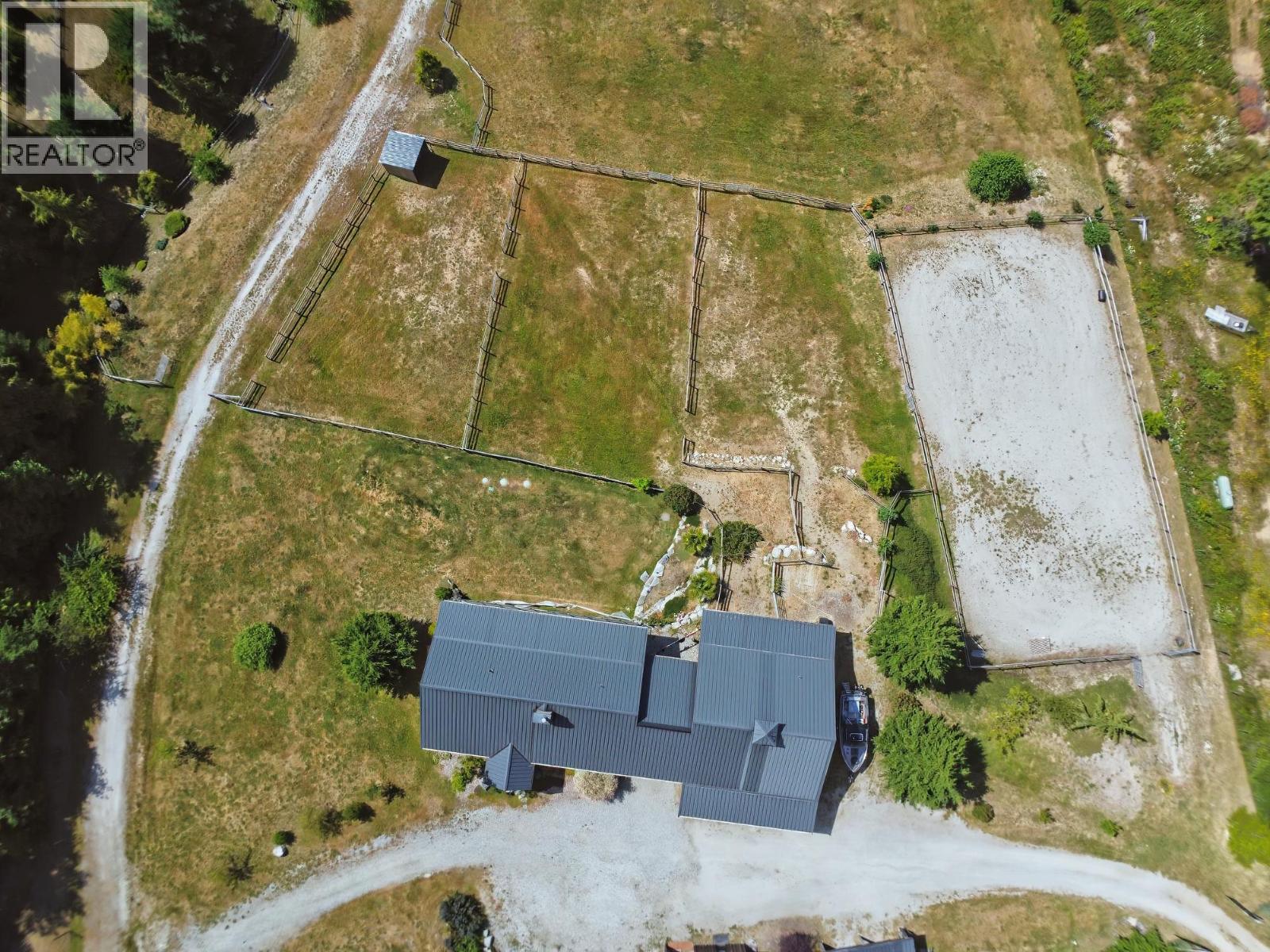 2247 PIXTON ROAD, Roberts Creek