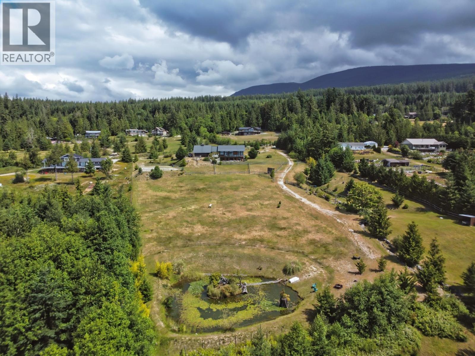 2247 PIXTON ROAD, Roberts Creek