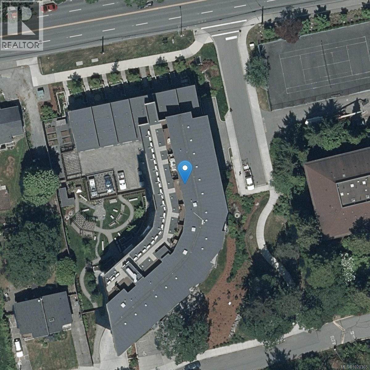 210 991 McKenzie Avenue, Saanich