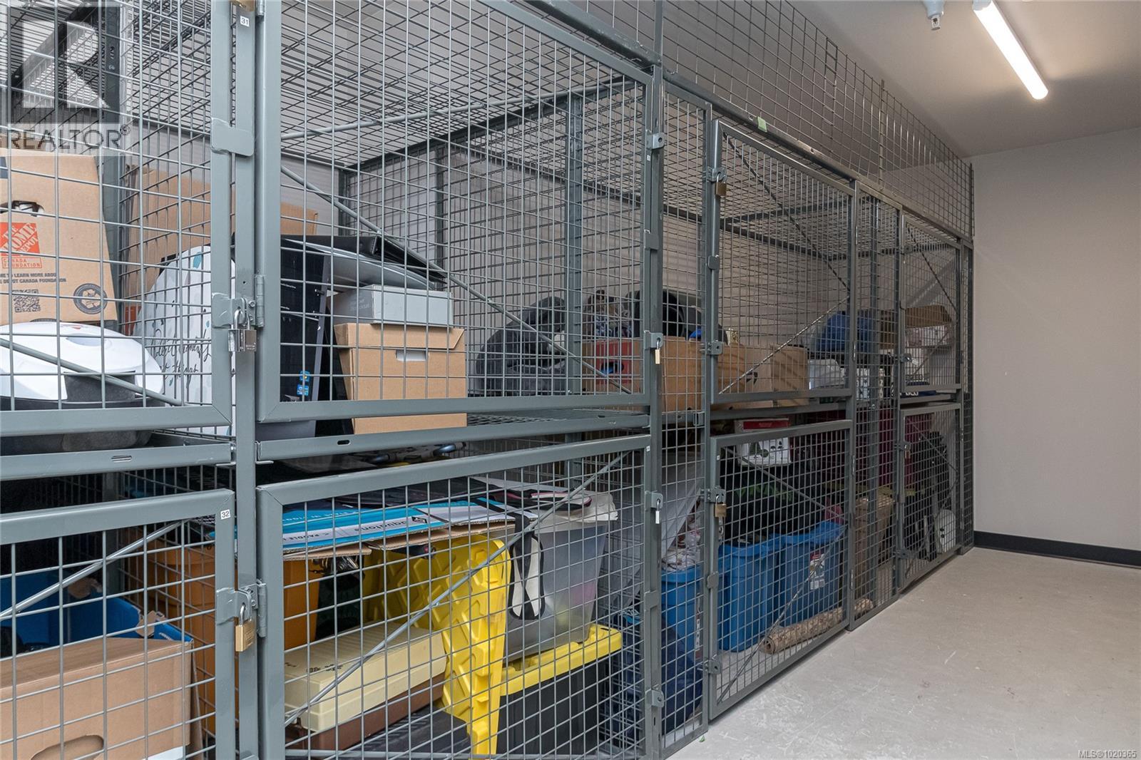 210 991 McKenzie Avenue, Saanich