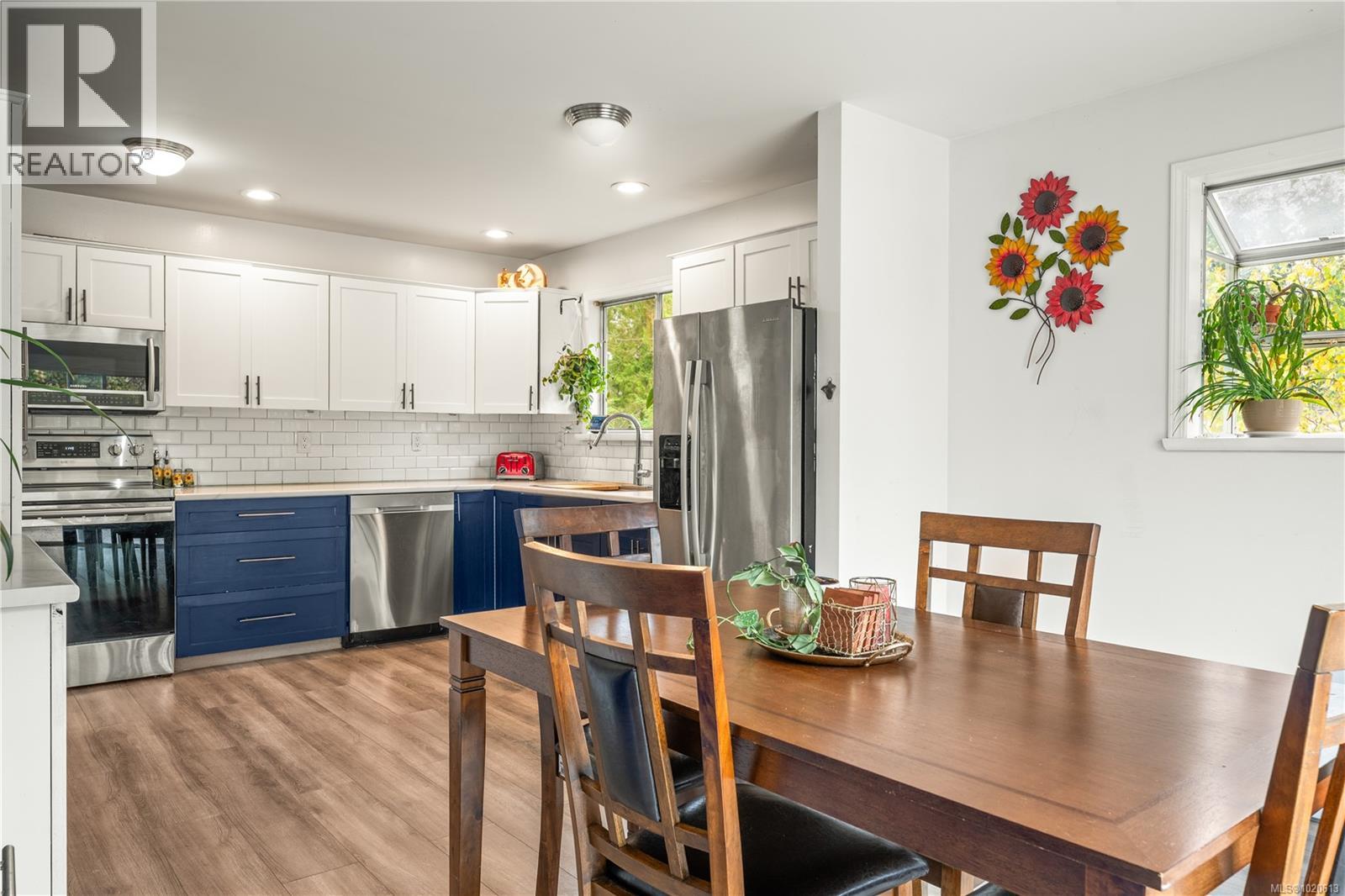 6972 Leland Rd, Lantzville