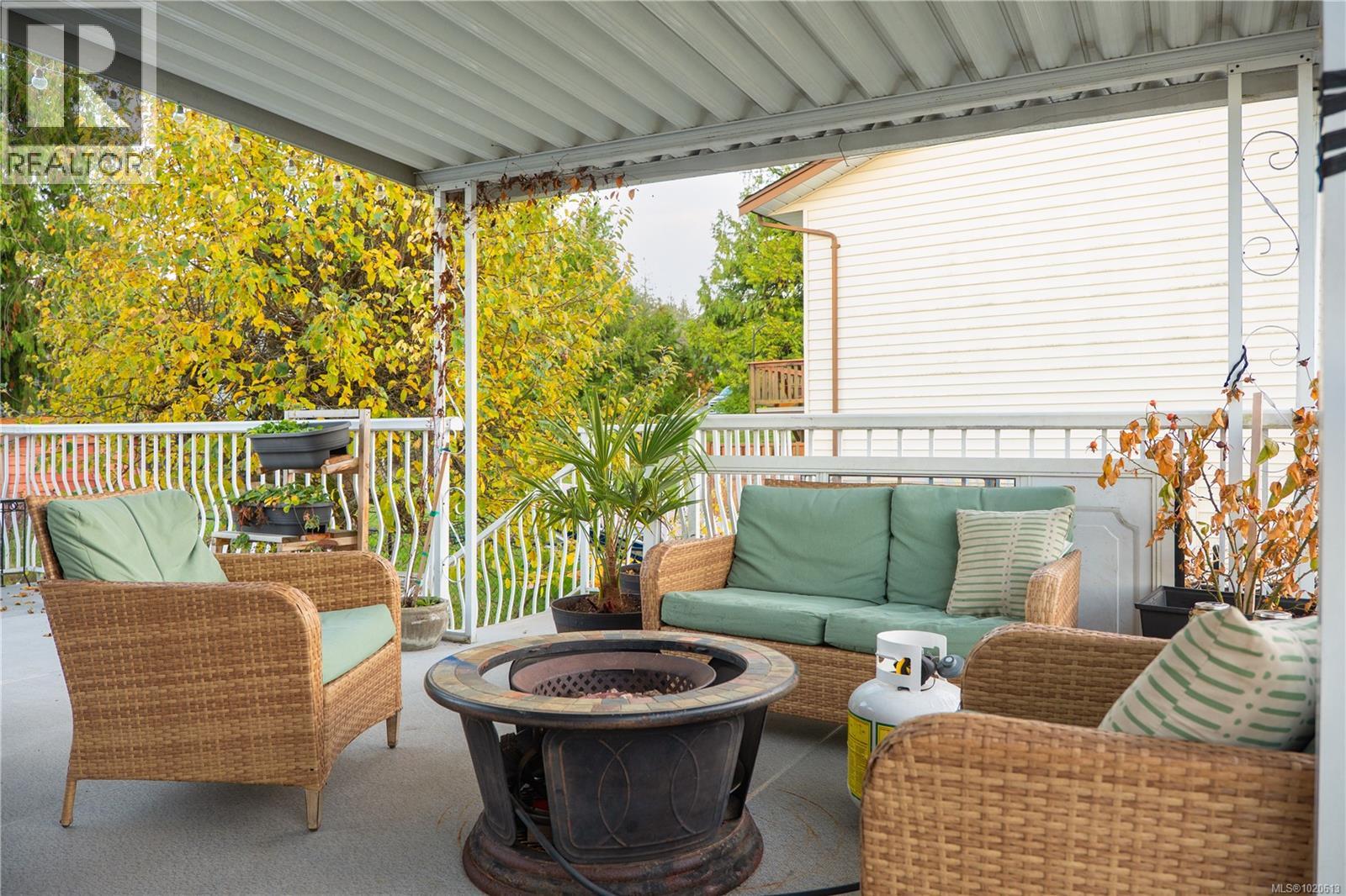 6972 Leland Rd, Lantzville