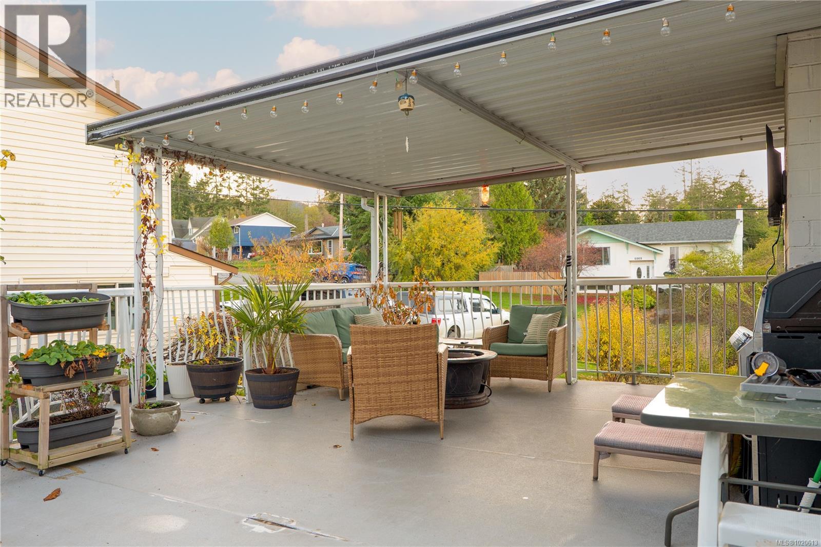 6972 Leland Rd, Lantzville