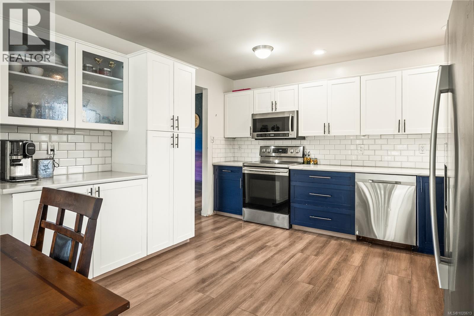 6972 Leland Rd, Lantzville