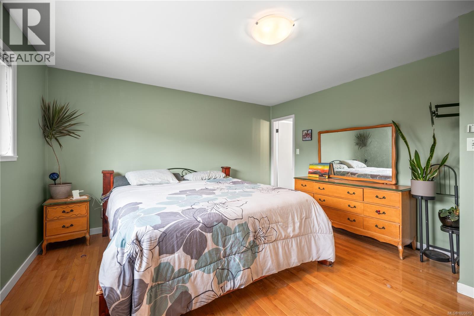 6972 Leland Rd, Lantzville