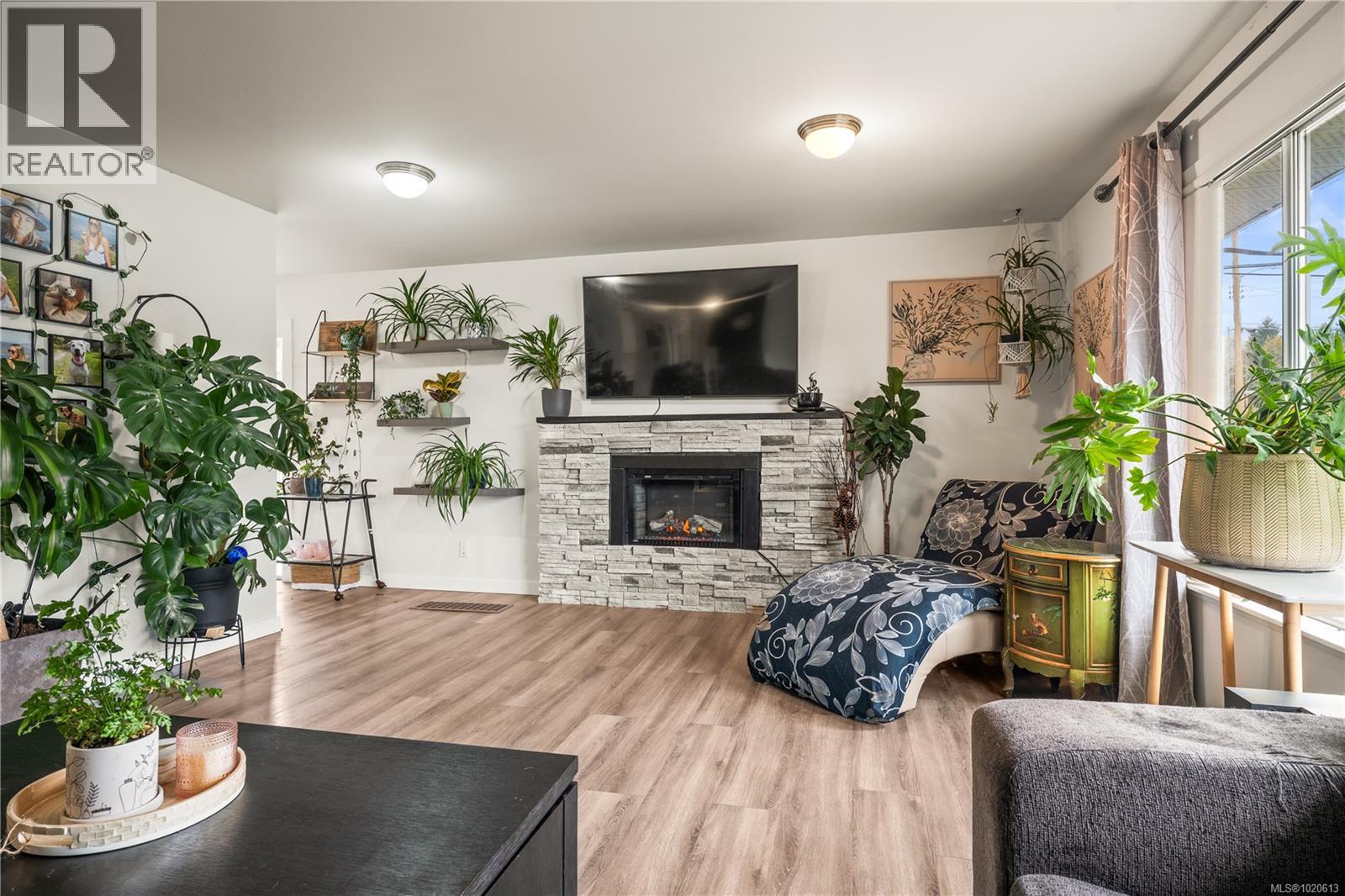 6972 Leland Rd, Lantzville