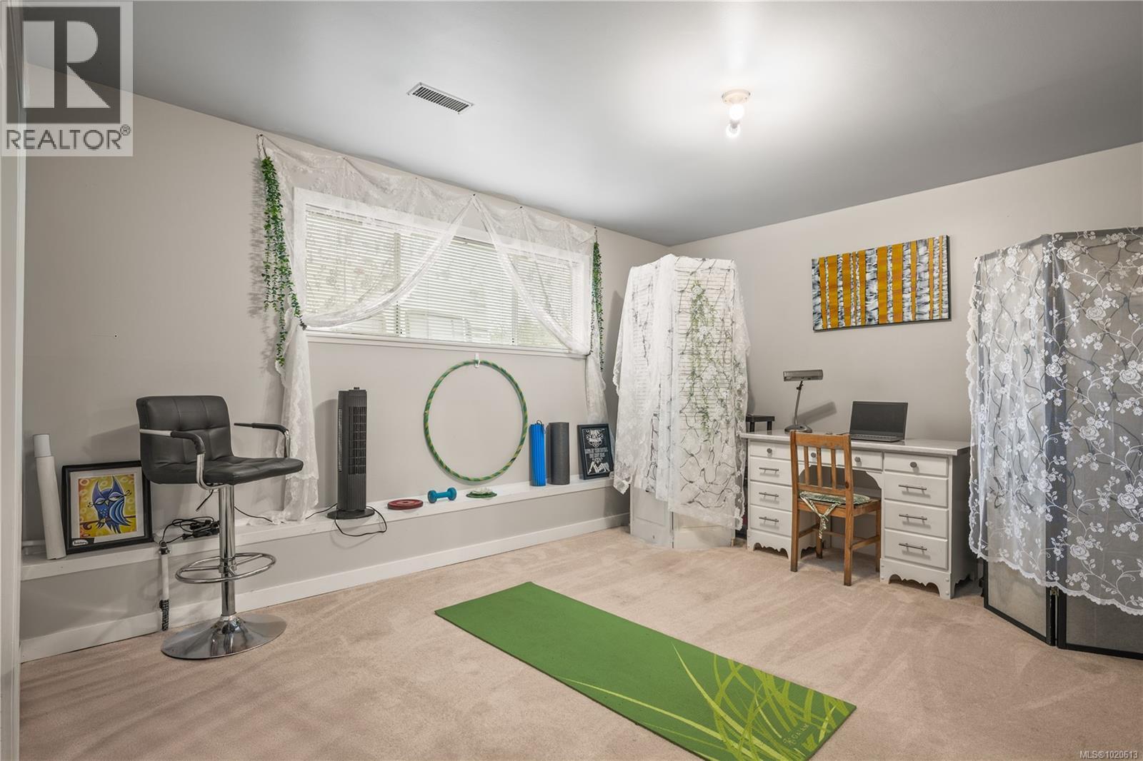 6972 Leland Rd, Lantzville