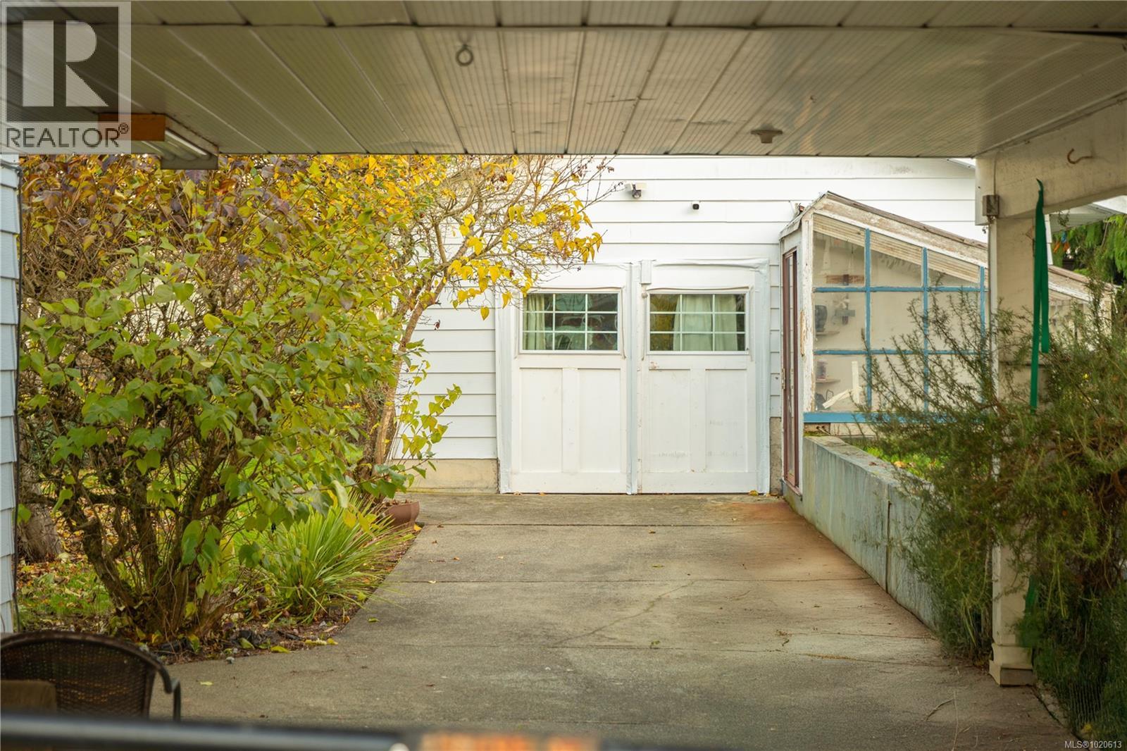 6972 Leland Rd, Lantzville