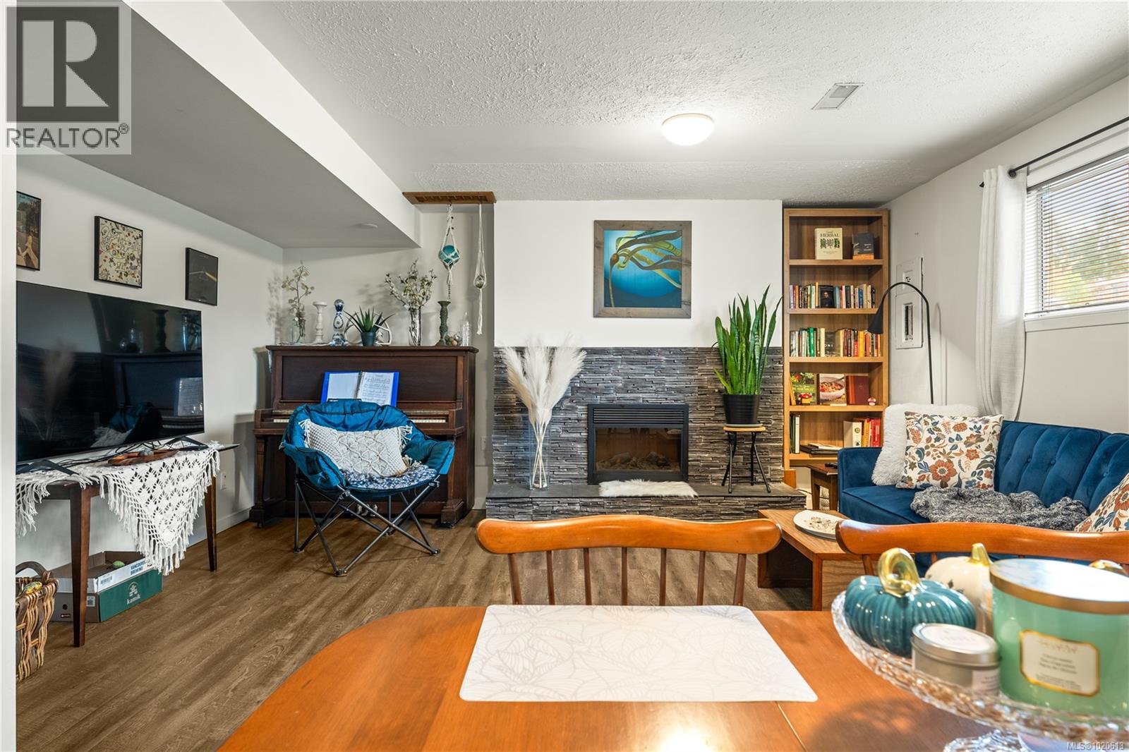 6972 Leland Rd, Lantzville