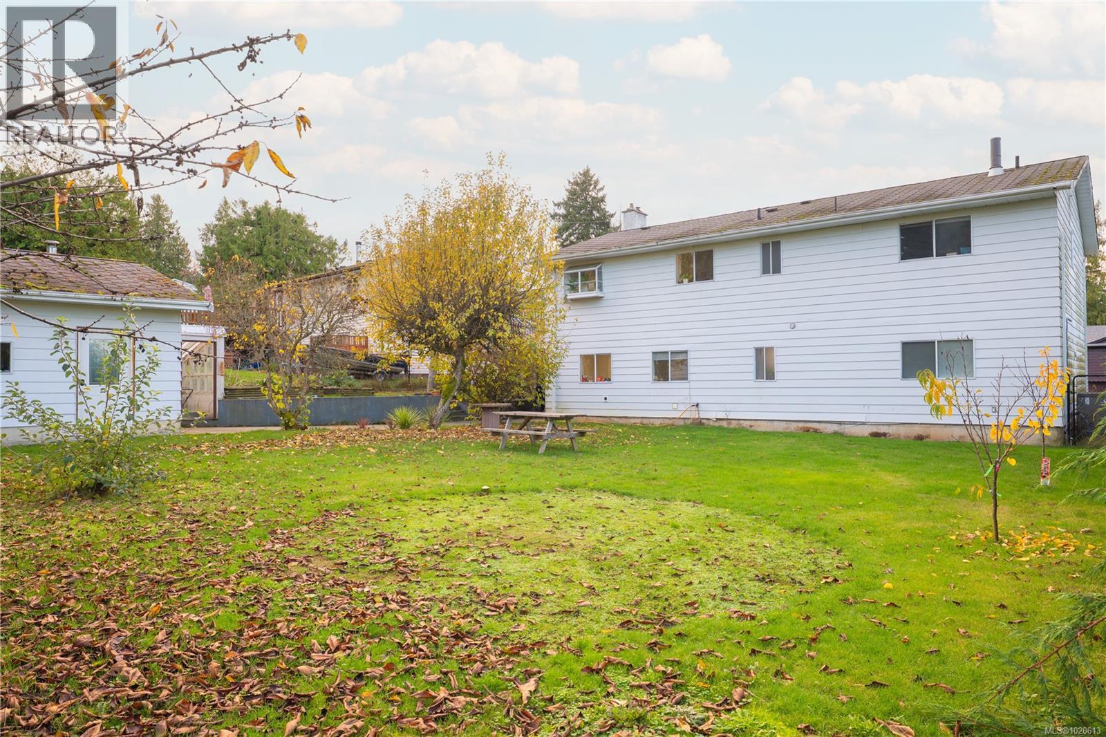 6972 Leland Rd, Lantzville