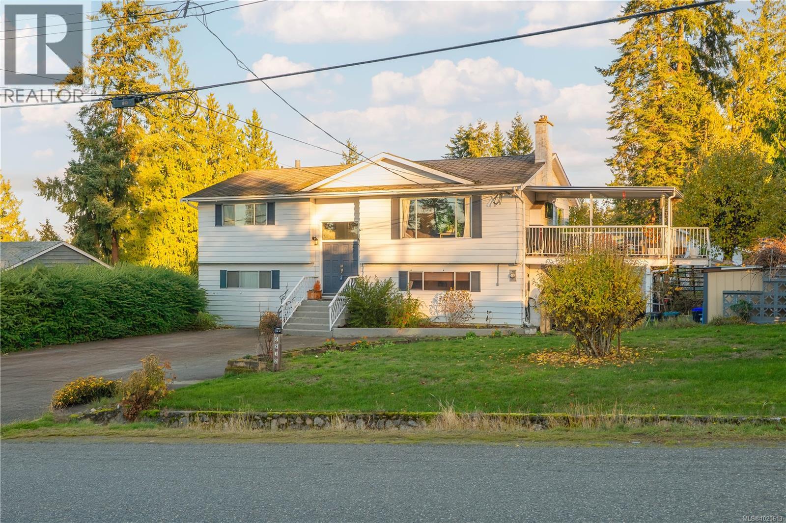 6972 Leland Rd, Lantzville