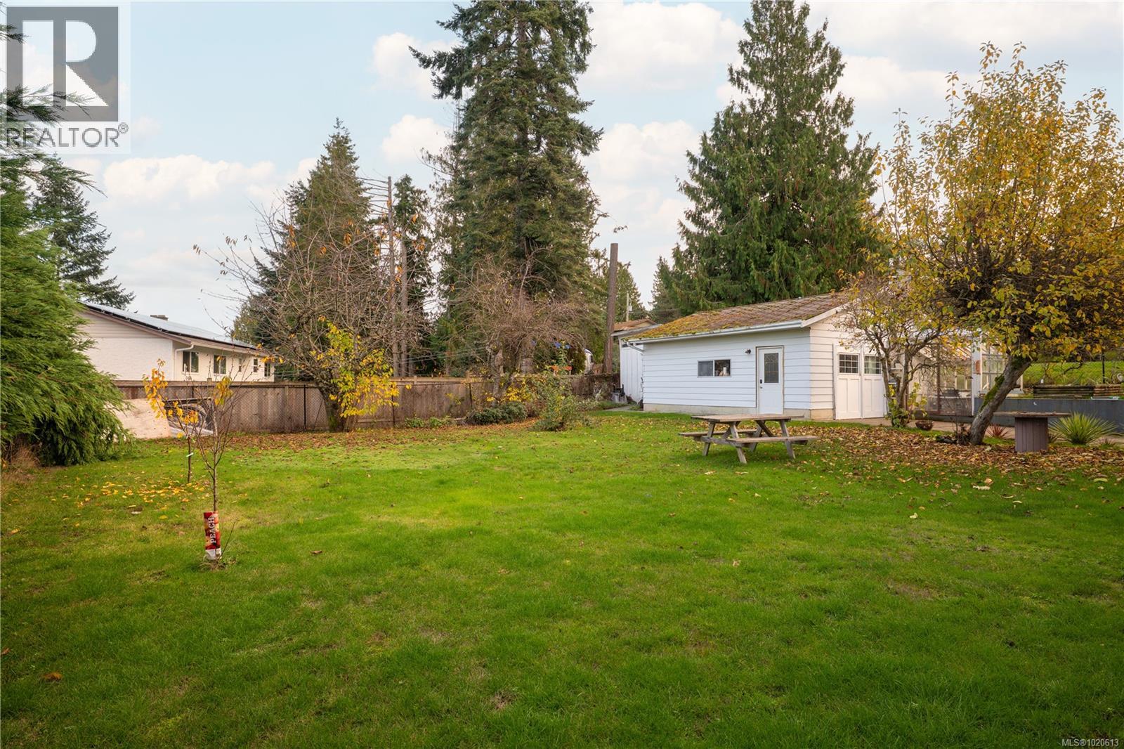 6972 Leland Rd, Lantzville