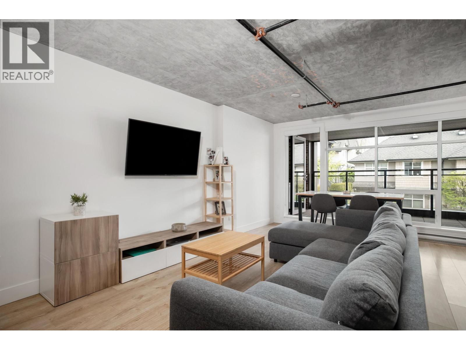 103 4223 HASTINGS STREET, Burnaby