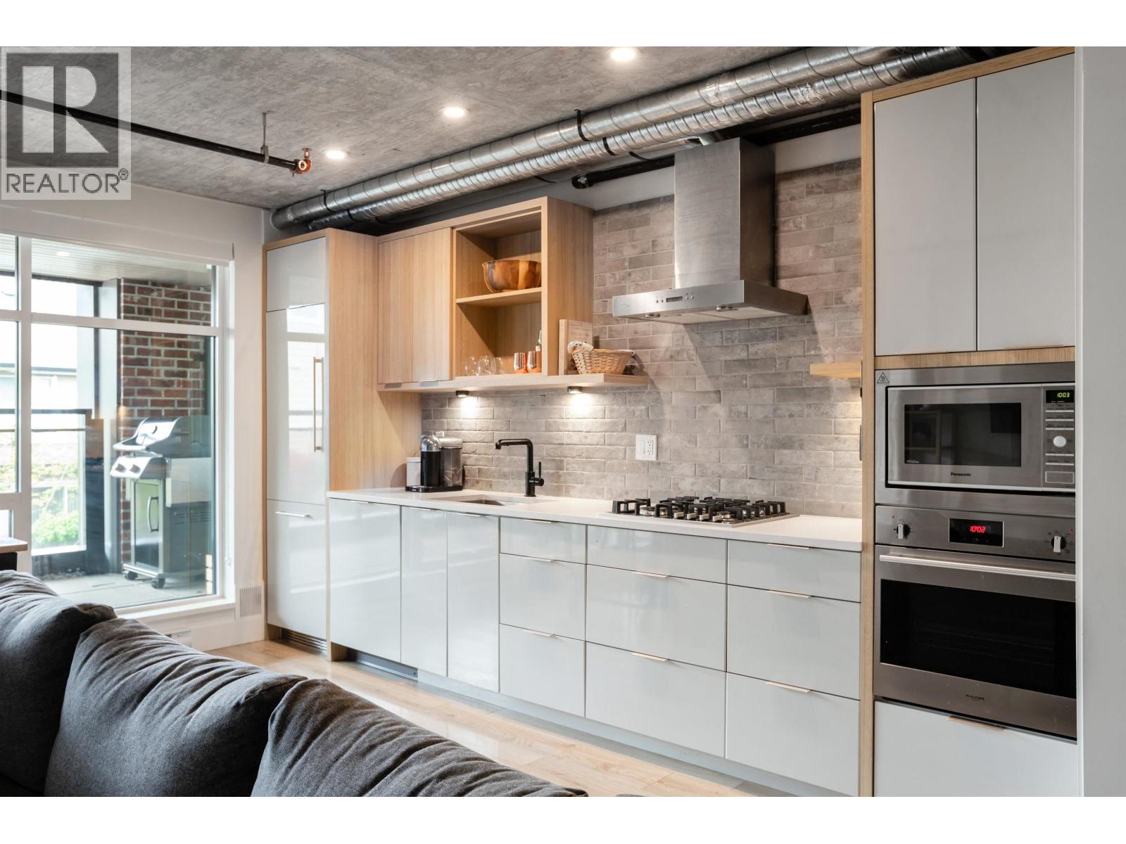 103 4223 HASTINGS STREET, Burnaby