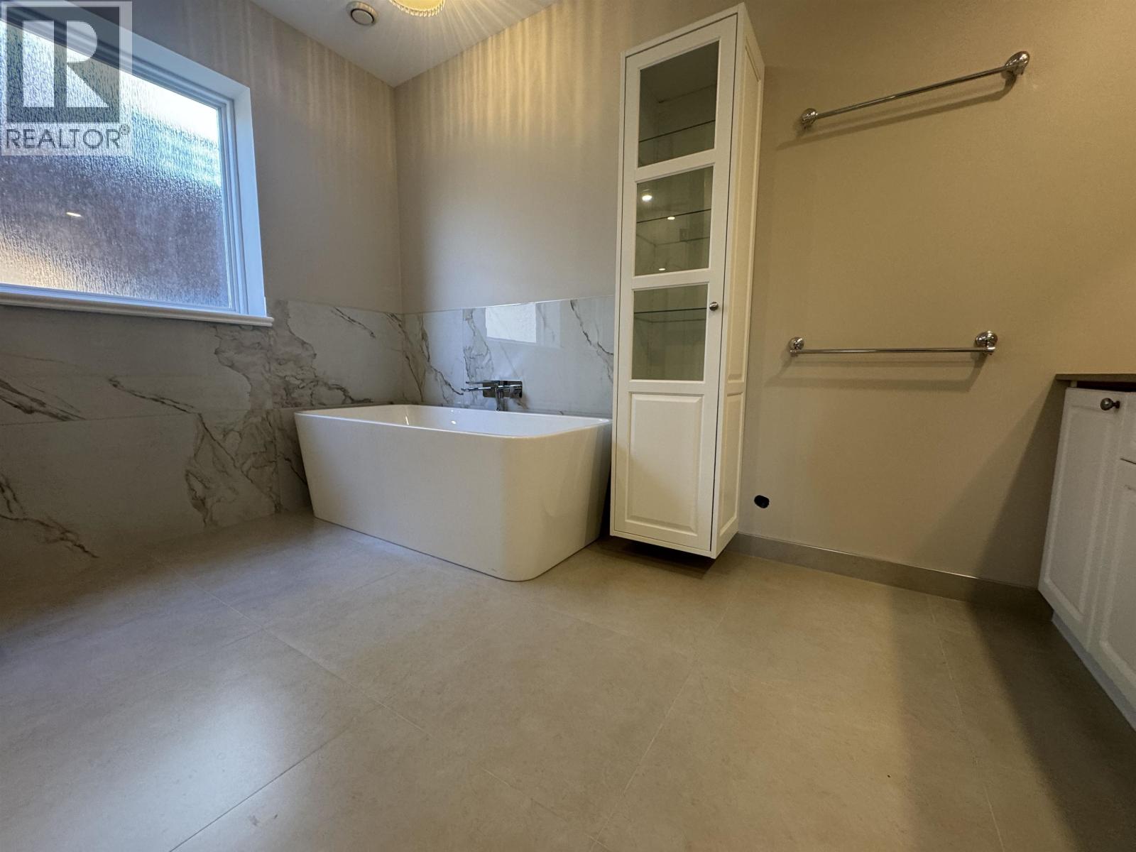 Suite 20920 115 AVE, Maple Ridge