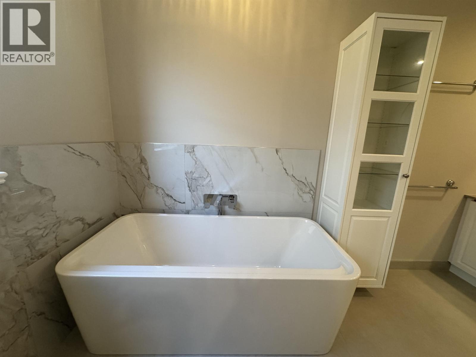 Suite 20920 115 AVE, Maple Ridge