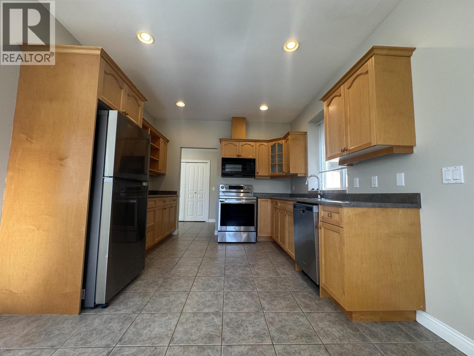 Suite 20920 115 AVE, Maple Ridge