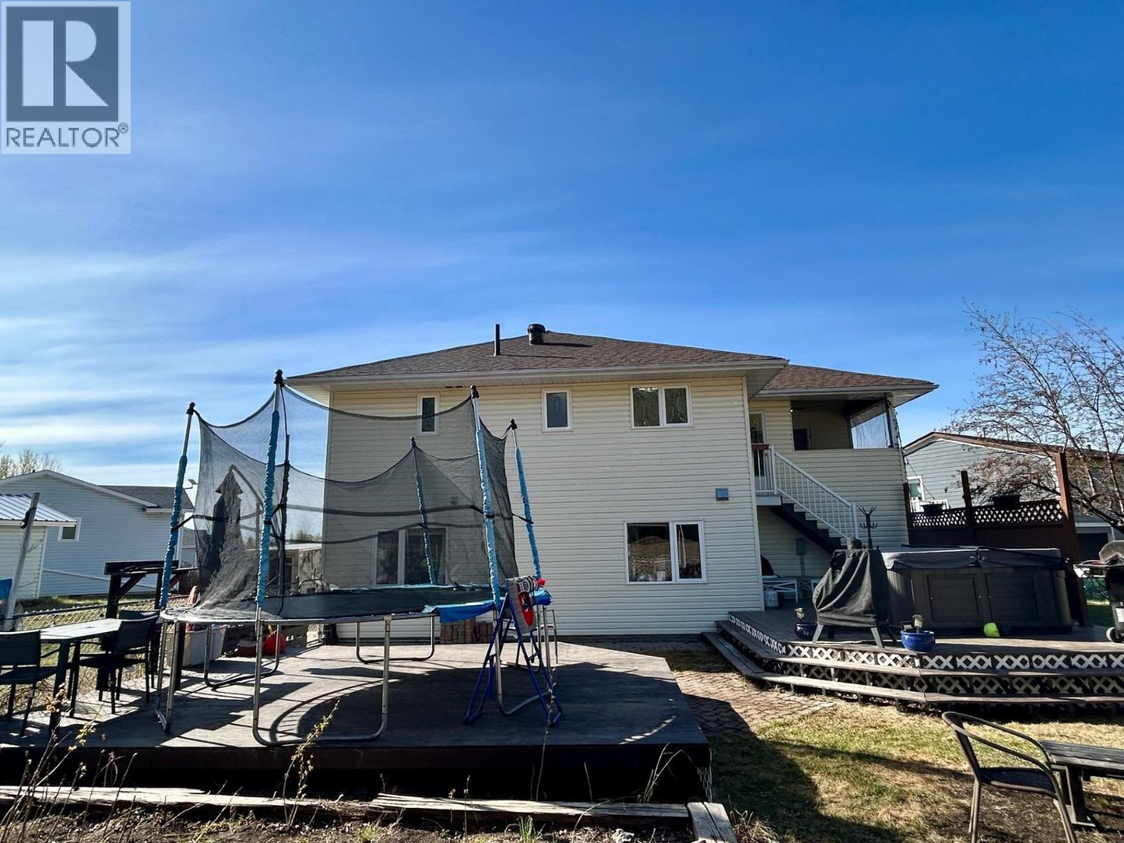 5604 MINNAKER CRESCENT, Fort Nelson